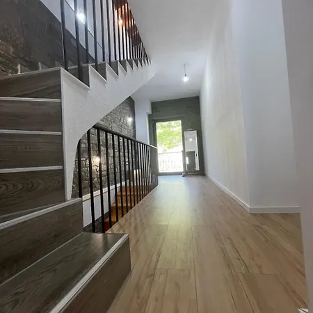 Hans & Hanna's Villa