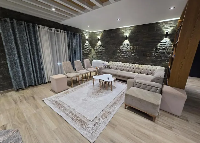 Willa Hans & Hanna's *