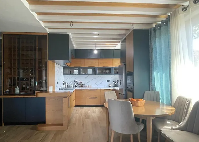 Hans & Hanna's Willa Tepelene