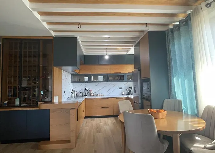 Willa Hans & Hanna's Tepelene