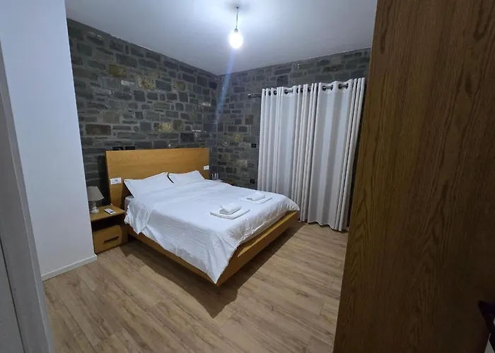 Hans & Hanna's Willa Tepelene