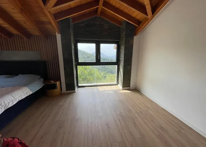 Hans & Hanna's Tepelene