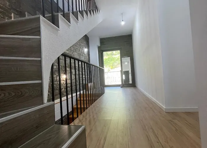 Hans & Hanna's Willa